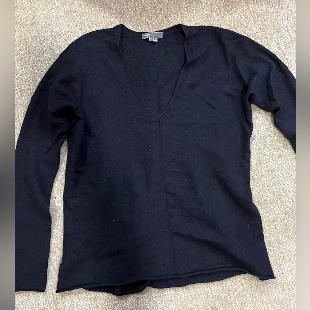 Navy cashmere v-neck